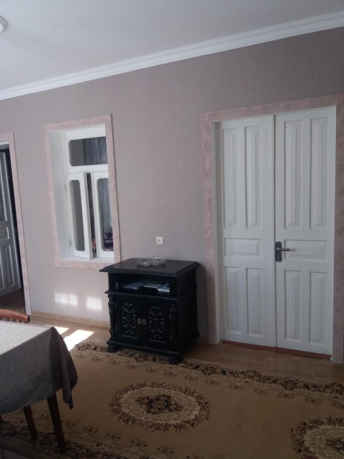 Guest House Darejani Kutaisi Exterior photo