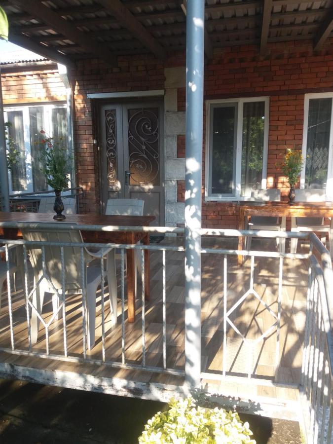 Guest House Darejani Kutaisi Exterior photo