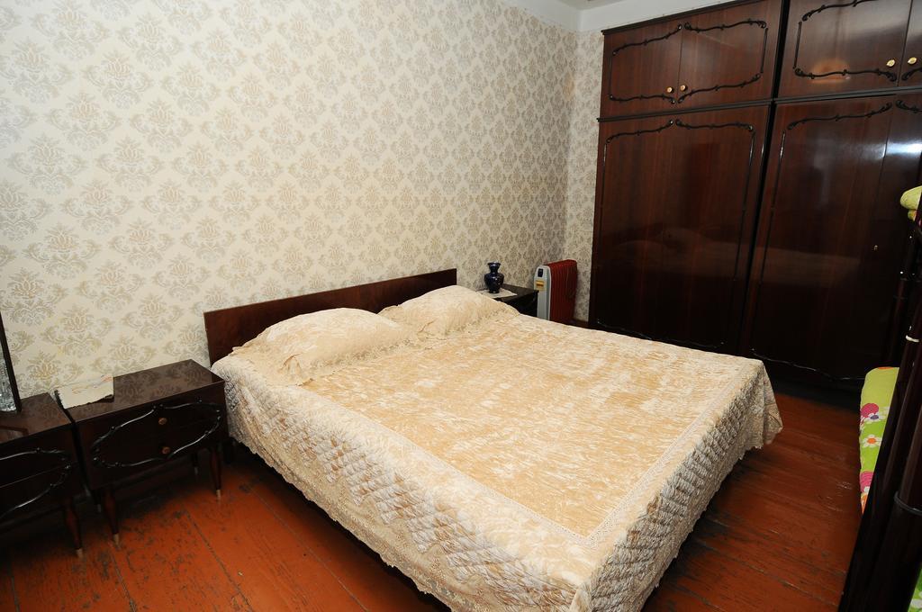 Guest House Darejani Kutaisi Exterior photo
