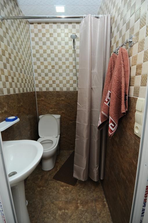 Guest House Darejani Kutaisi Exterior photo